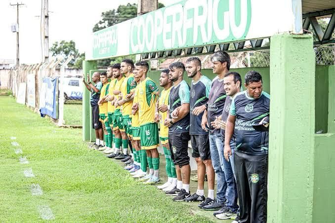 WhatsApp-Image-2025-04-29-at-09.30.06-1 Gurupi Esporte Clube recebe R$ 50 mil de Eduardo Fortes para fortalecer temporada 2025