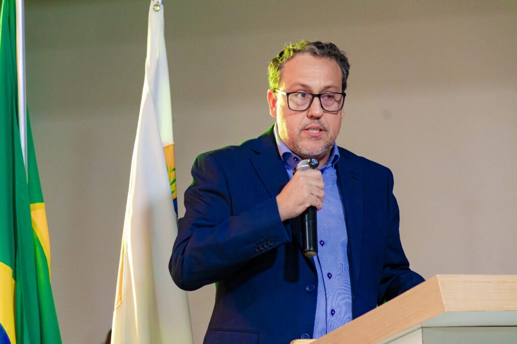 WhatsApp-Image-2025-07-01-at-17.16.33-1-1024x682 O deputado estadual Dr. Danilo Alencar (PL) prestigiou, na noite de terça-feira, dia 30, o encerramento e certificação dos participantes dos programas Qualifica Paraíso, Qualifica Juventude e Qualifica Social, promovidos pela Prefeitura de Paraíso do Tocantins, além do Programa Mulheres Mil, coordenado pelo IFTO em parceria com a Prefeitura e com apoio do parlamentar.