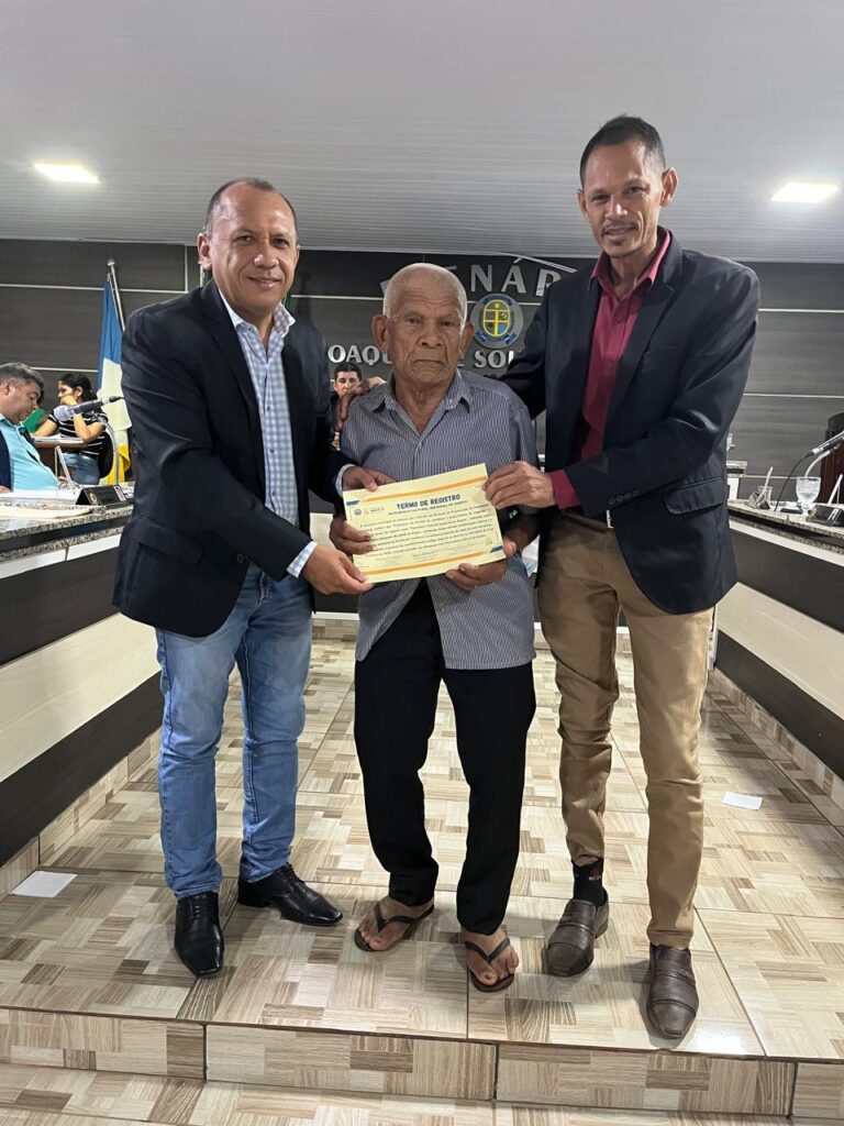 WhatsApp-Image-2025-10-01-at-11.56.23-2-768x1024 ANGICO: Vereador mais jovem do legislativo Rafael Reis, vem se destacando com projetos de leis importantes para a população de Angico.