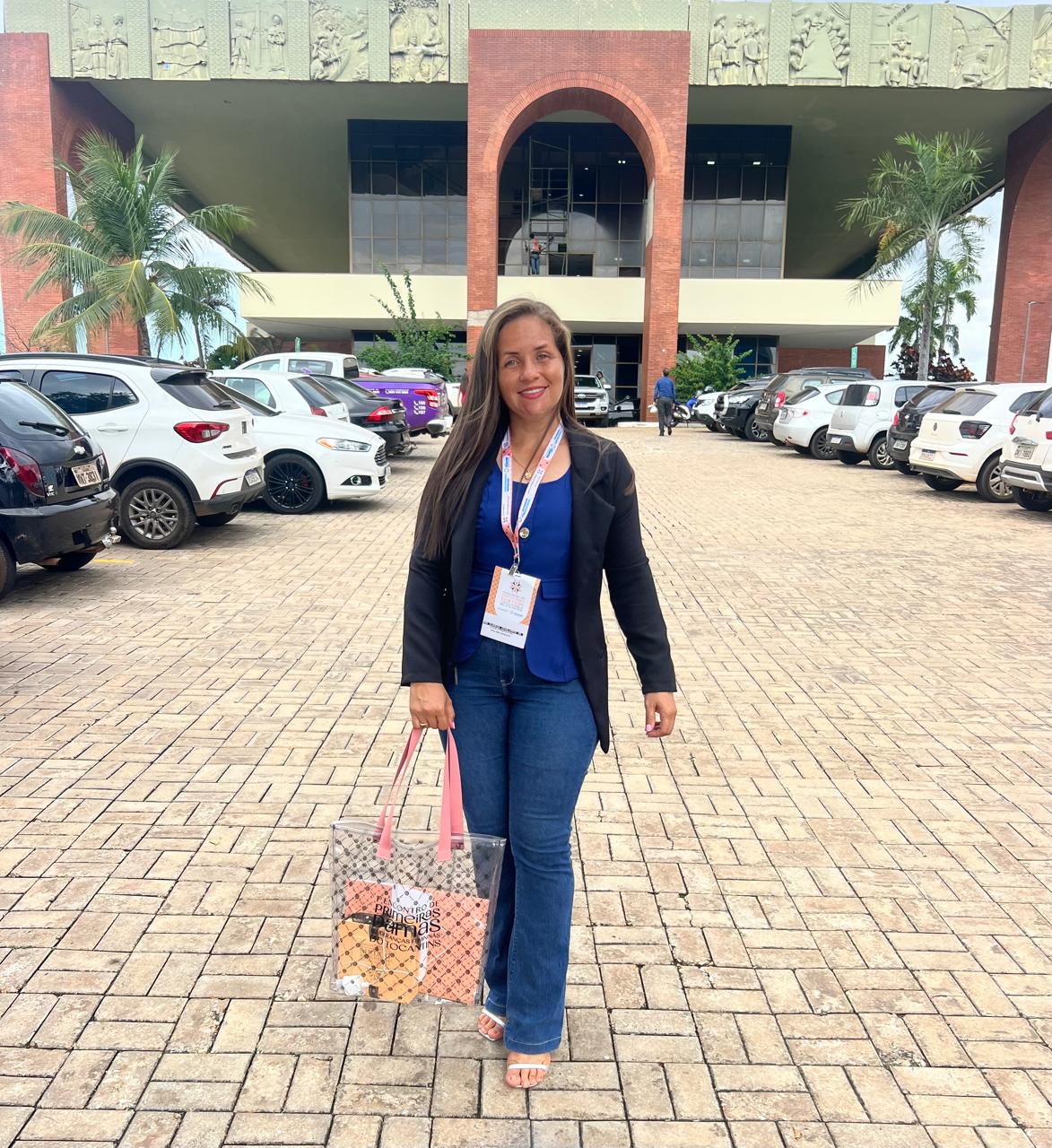 O trabalho é a busca do alento , do conforto e da sobrevivência. Trabalhar é vencer obstáculos e isso me conforta pois provem possibilidades de novas conquistas. É uma honra contribuir com o desenvolvimento no nosso município de Palmeirante Tocantins